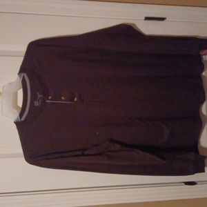 Mens brown Henley tee. New.